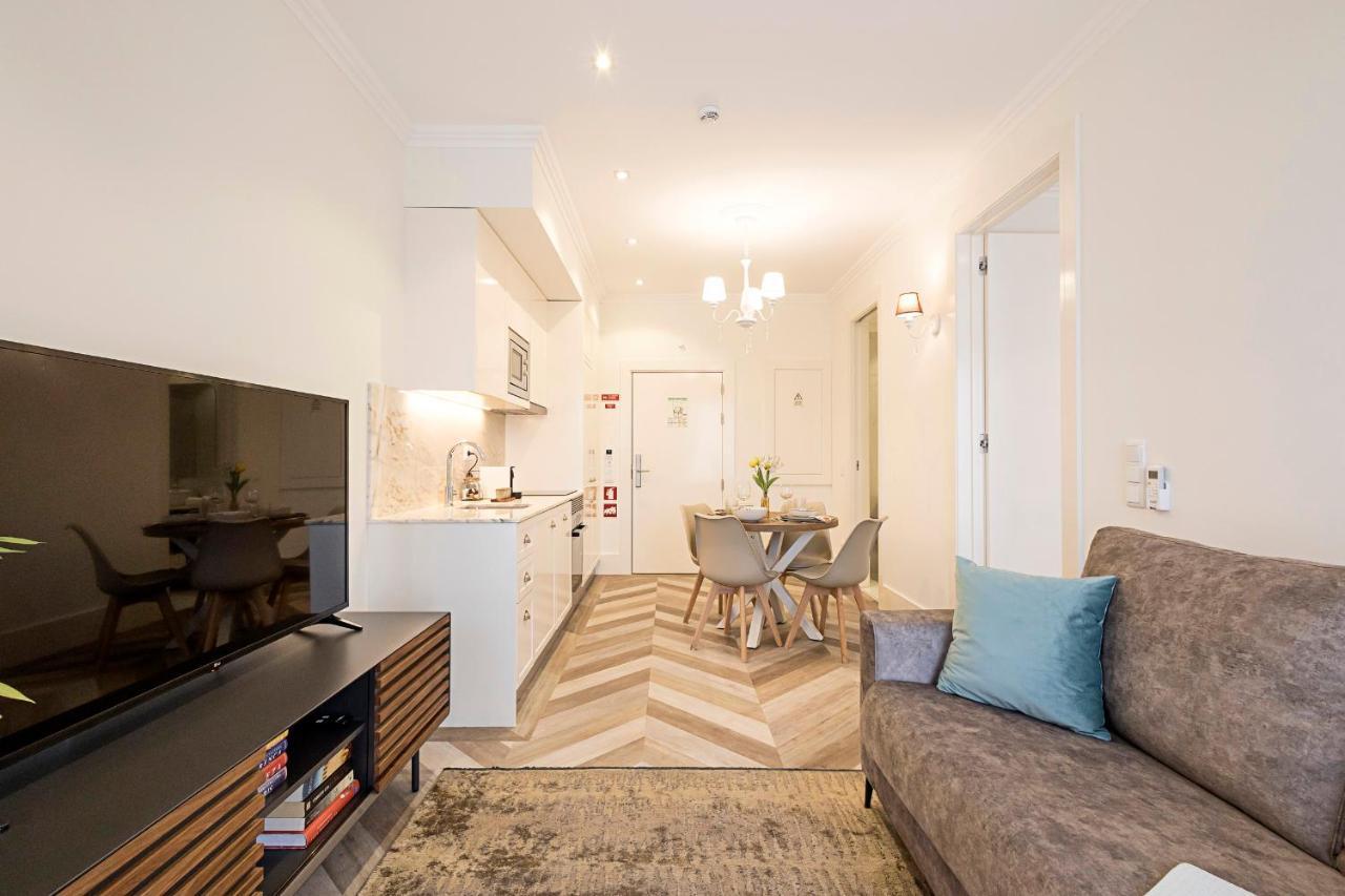 19 Nineteen Suites - Espinho Luaran gambar