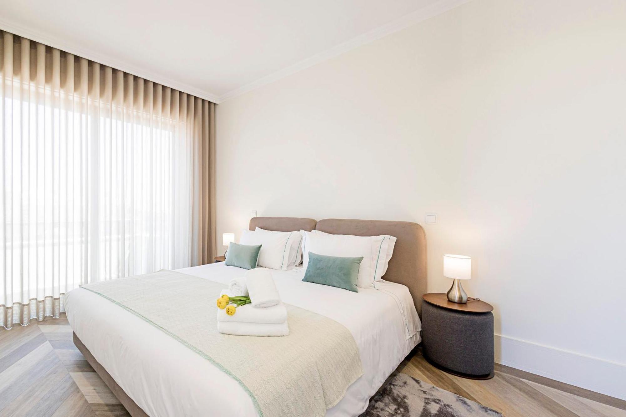 19 Nineteen Suites - Espinho Bilik gambar